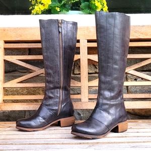 OluKai kumukahi tall leather  boots